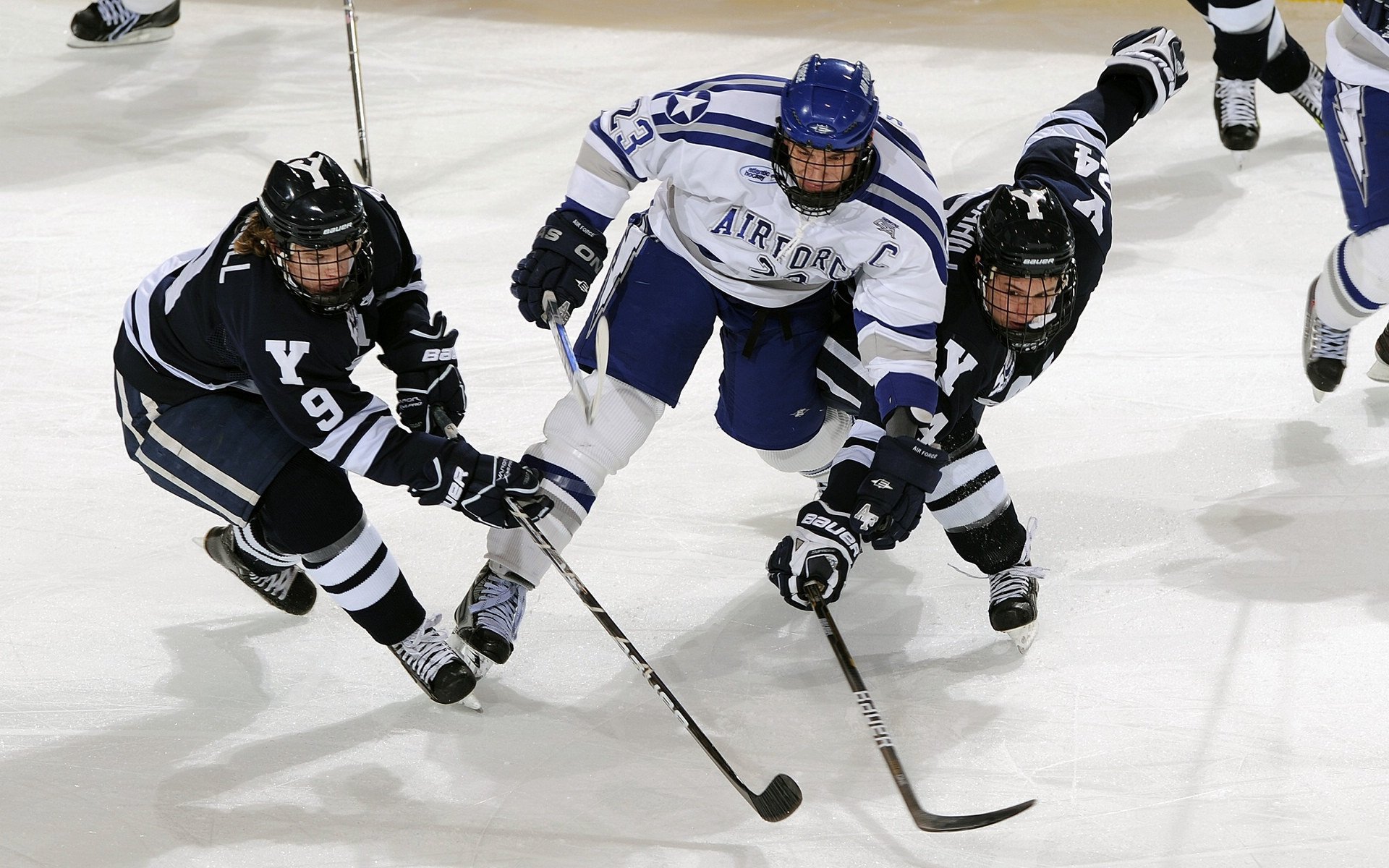 “勇者逆袭：那场让人热血沸腾的逆风翻盘”，勇者逆流而上